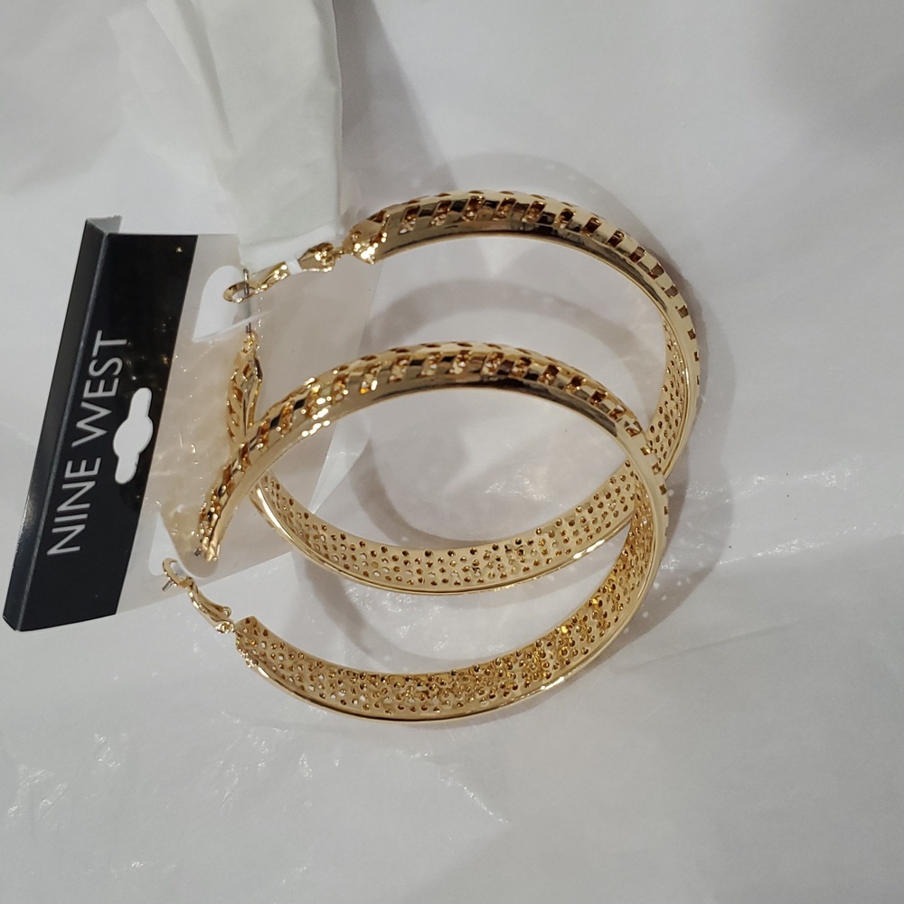 Nine West gold tone etched laser cut style‎ oversized bracelet look earrings new